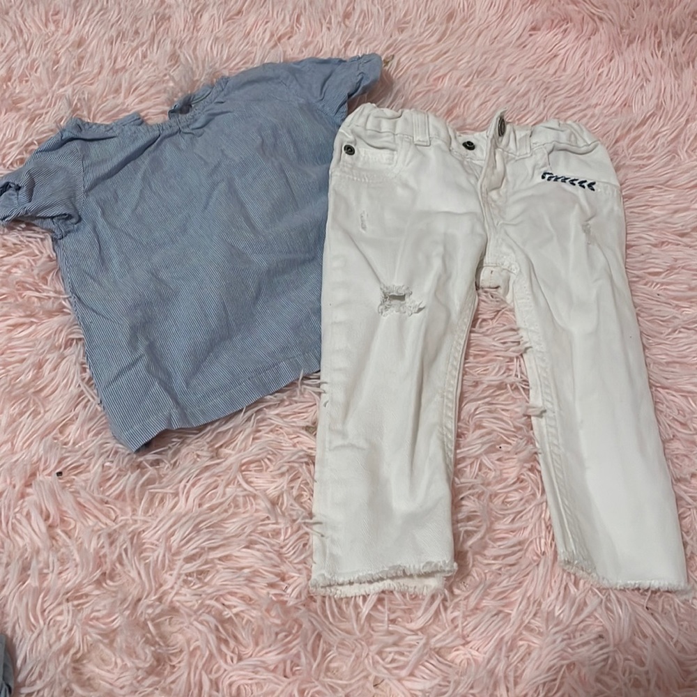 Cute Girl Carter’s Outfit 18M